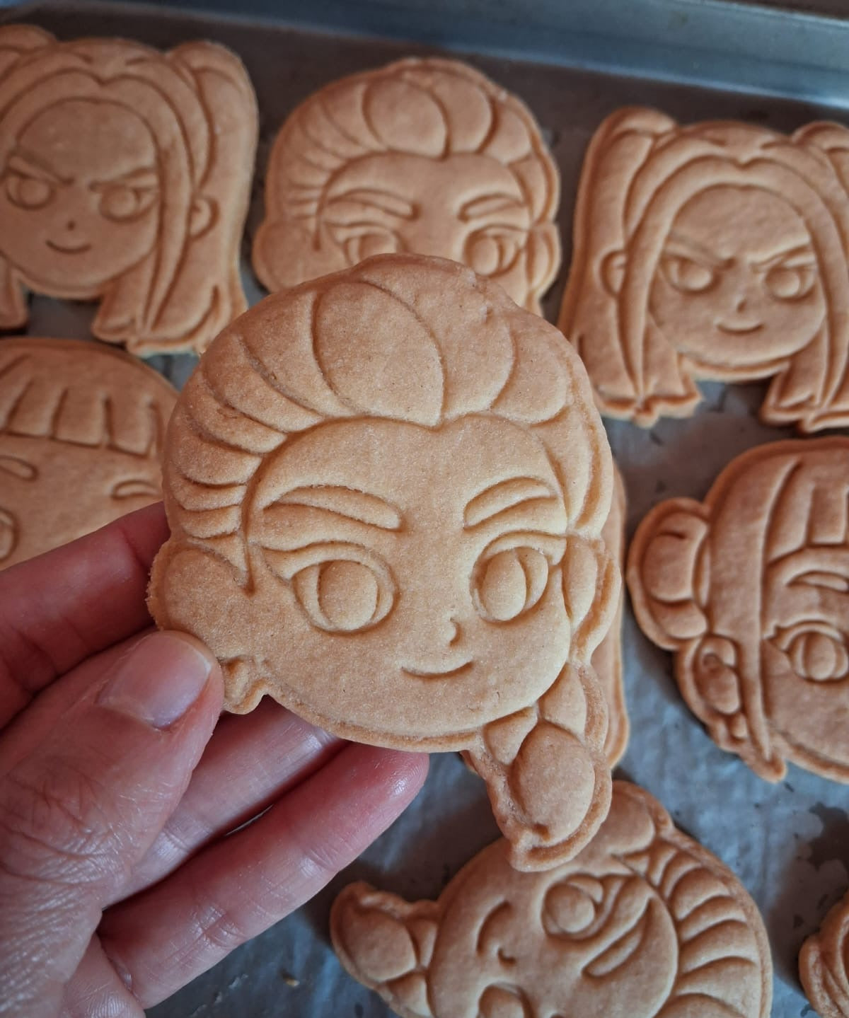 Stampo per biscotti a forma di Demon Hunters 1