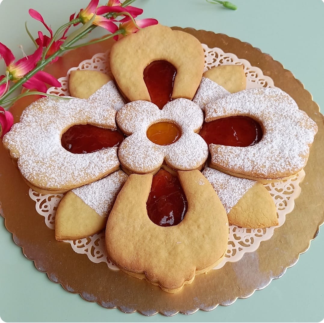 Stampo per biscotti a forma di Biscotorta Melissa farcita (6 pz)
