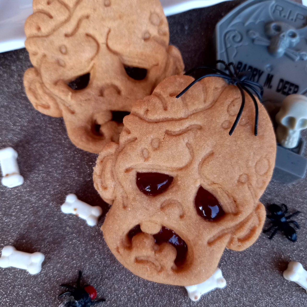 Stampo Per Biscotti Chiesa - Forma Architetturale In Plastica Alimentare, Altezza 9 Cm, Prodotto A Berlino Con Ricetta Inclusa - 5