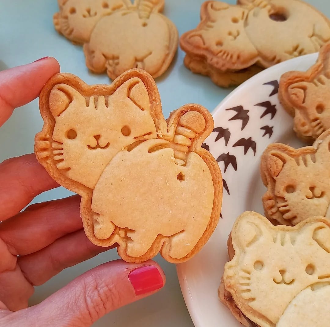Stampo per biscotti a forma di Gatto che fa pupù corpo intero