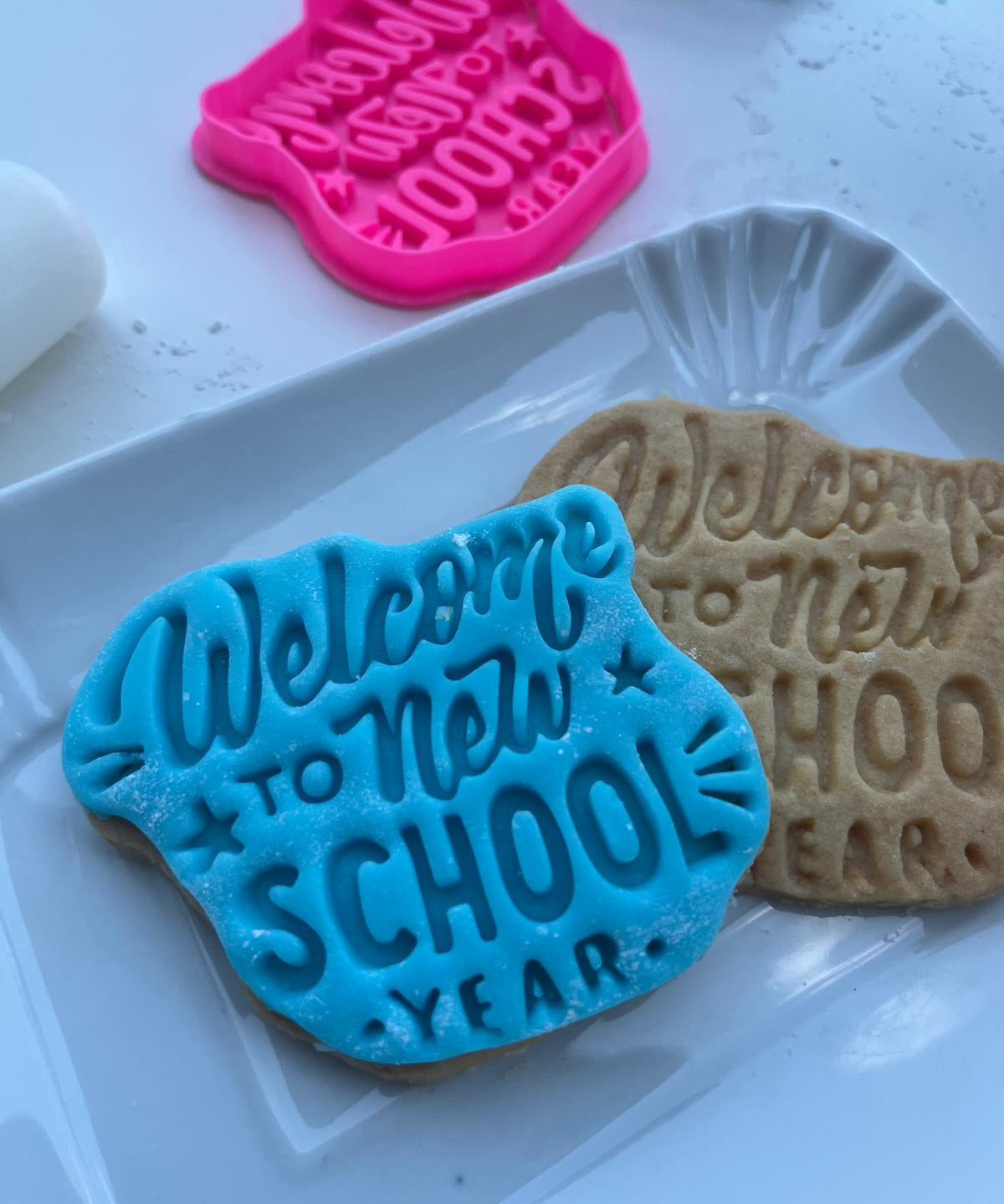 Stampo per biscotti a forma di Welcome to the new school