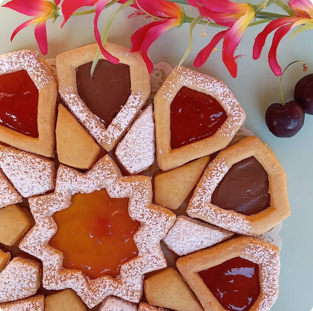 Stampo per biscotti a forma di Biscotorta Laura farcita (5 pz)