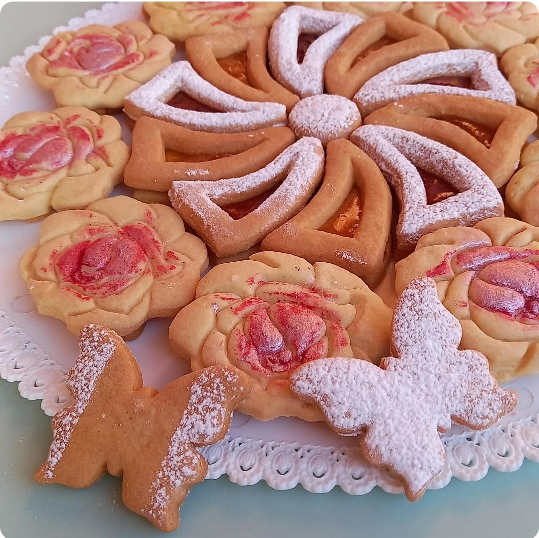 Stampo per biscotti a forma di Biscotorta Rosa farcita (4 pz)