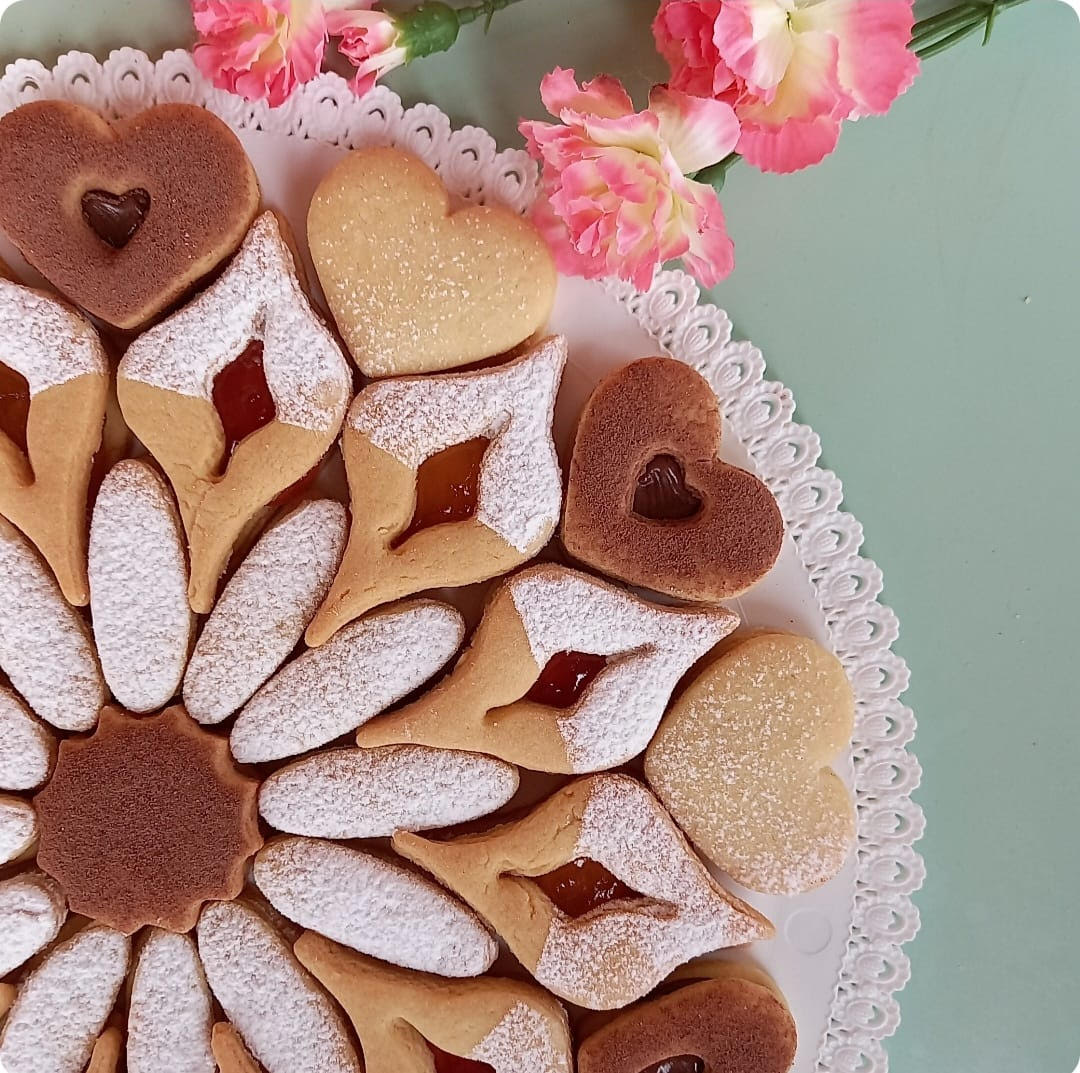 Stampo per biscotti a forma di Biscotorta Carlotta farcita (7 pz)
