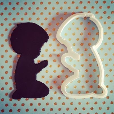 https://www.stampibiscotti.it/4140/bambino-che-prega.jpg