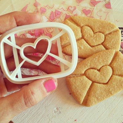 https://www.stampibiscotti.it/4628/busta-con-cuore.jpg