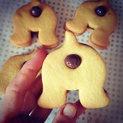 https://www.stampibiscotti.it/5164/cagnolino-che-fa-pupu.jpg