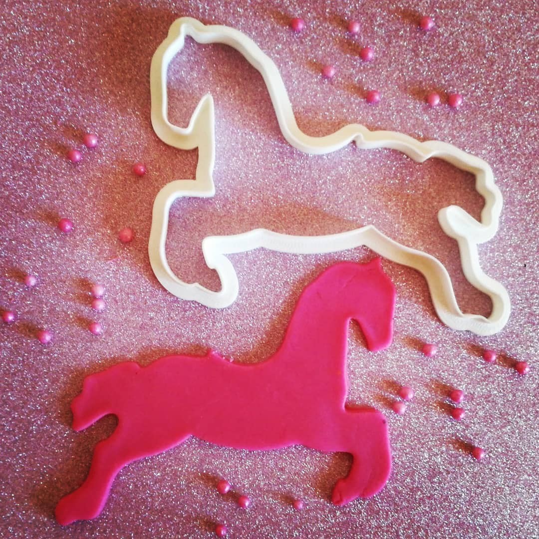 https://www.stampibiscotti.it/4423/cavallo-carosello.jpg