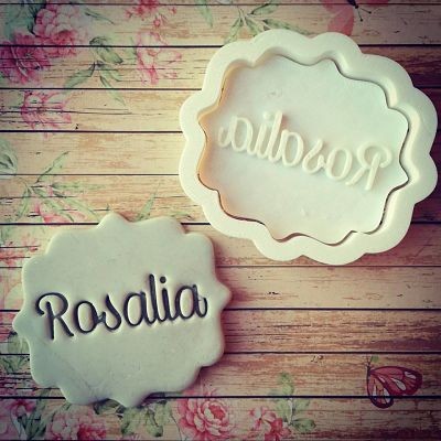 https://www.stampibiscotti.it/4745/cornice-nome-personalizzato.jpg