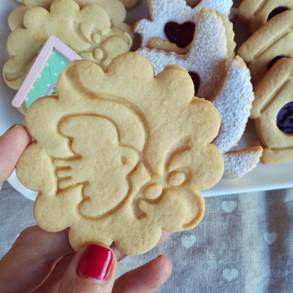 https://www.stampibiscotti.it/5311/cornice-timbro-colomba.jpg