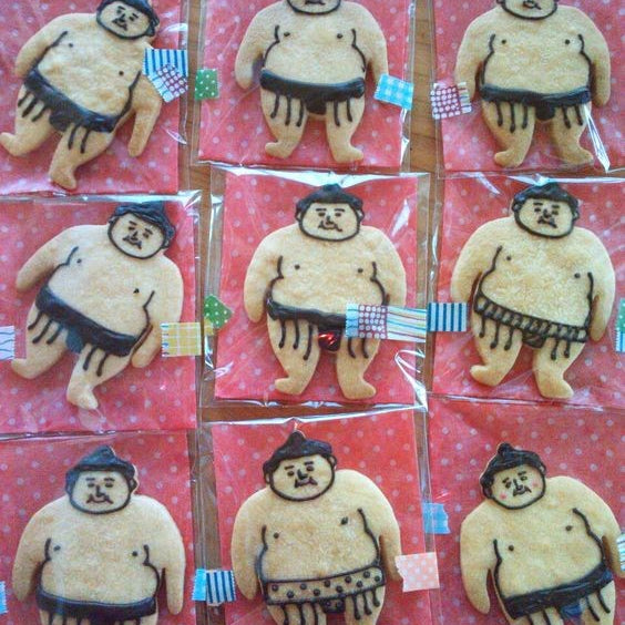 https://www.stampibiscotti.it/3226/lottatore-sumo.jpg