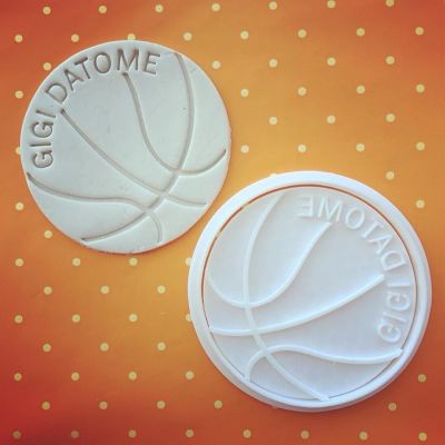 https://www.stampibiscotti.it/3935/palla-da-basket-con-nome.jpg