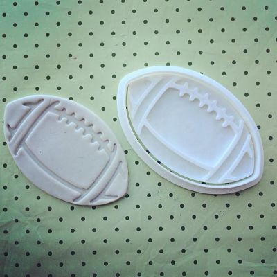 https://www.stampibiscotti.it/3732/pallone-da-rugby.jpg
