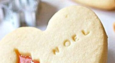 https://www.stampibiscotti.it/3092/set-2pz-glass-cookies-cuore-albero.jpg
