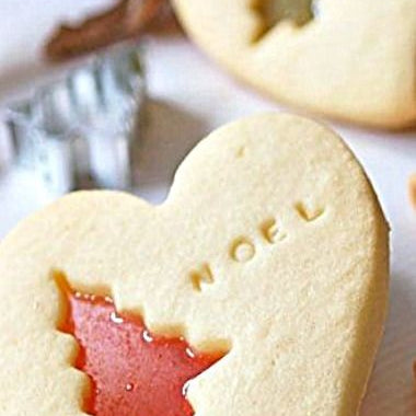 https://www.stampibiscotti.it/3092/set-2pz-glass-cookies-cuore-albero.jpg
