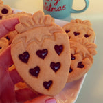 https://www.stampibiscotti.it/5384/set-fragola-cuori.jpg
