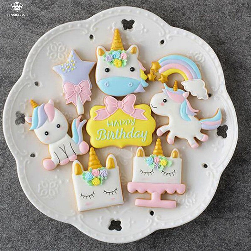 https://www.stampibiscotti.it/3823/set-unicorno-8pz.jpg
