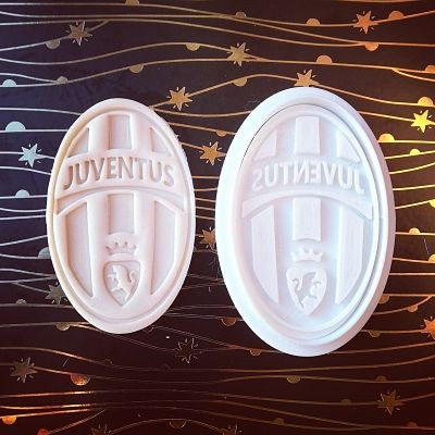 https://www.stampibiscotti.it/4042/stemma-juventus-h12cm.jpg