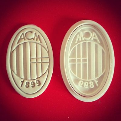 https://www.stampibiscotti.it/4476/stemma-milan-h8cm.jpg